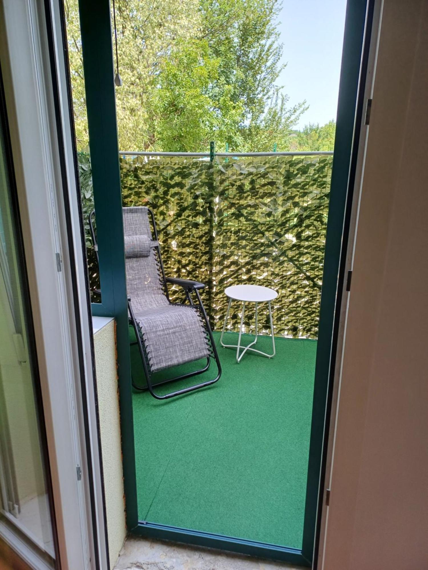 Guest House Slatki Snovi Knin Exterior photo